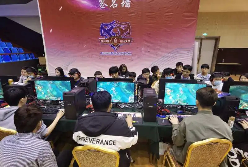 的角色逐渐 的角色逐渐