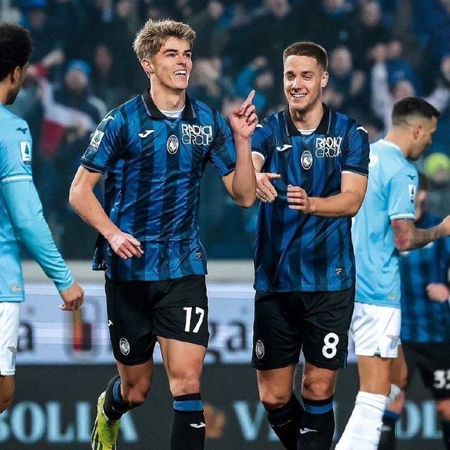 撑起后防的 撑起后防的