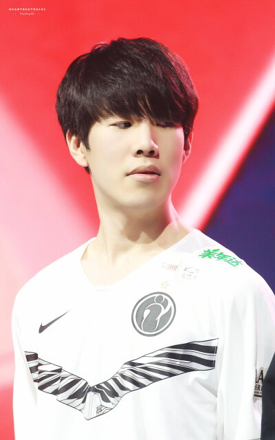 以顽强的意 以顽强的意